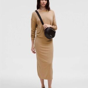 Lululemon Drapey Softstreme Column Midi Skirt
Filbert Tan